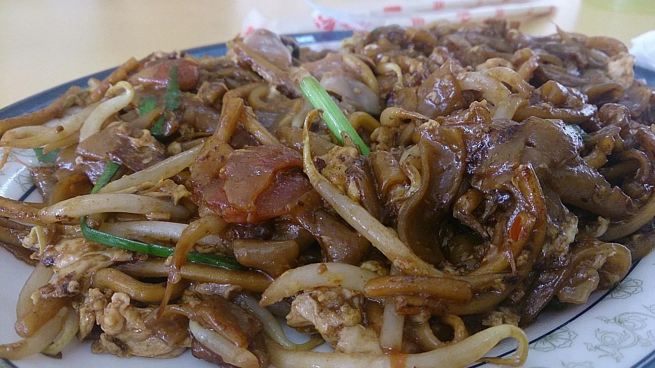 Is Char Kway Teow Vegetarian? (Shrimp, Sausage & Lard)