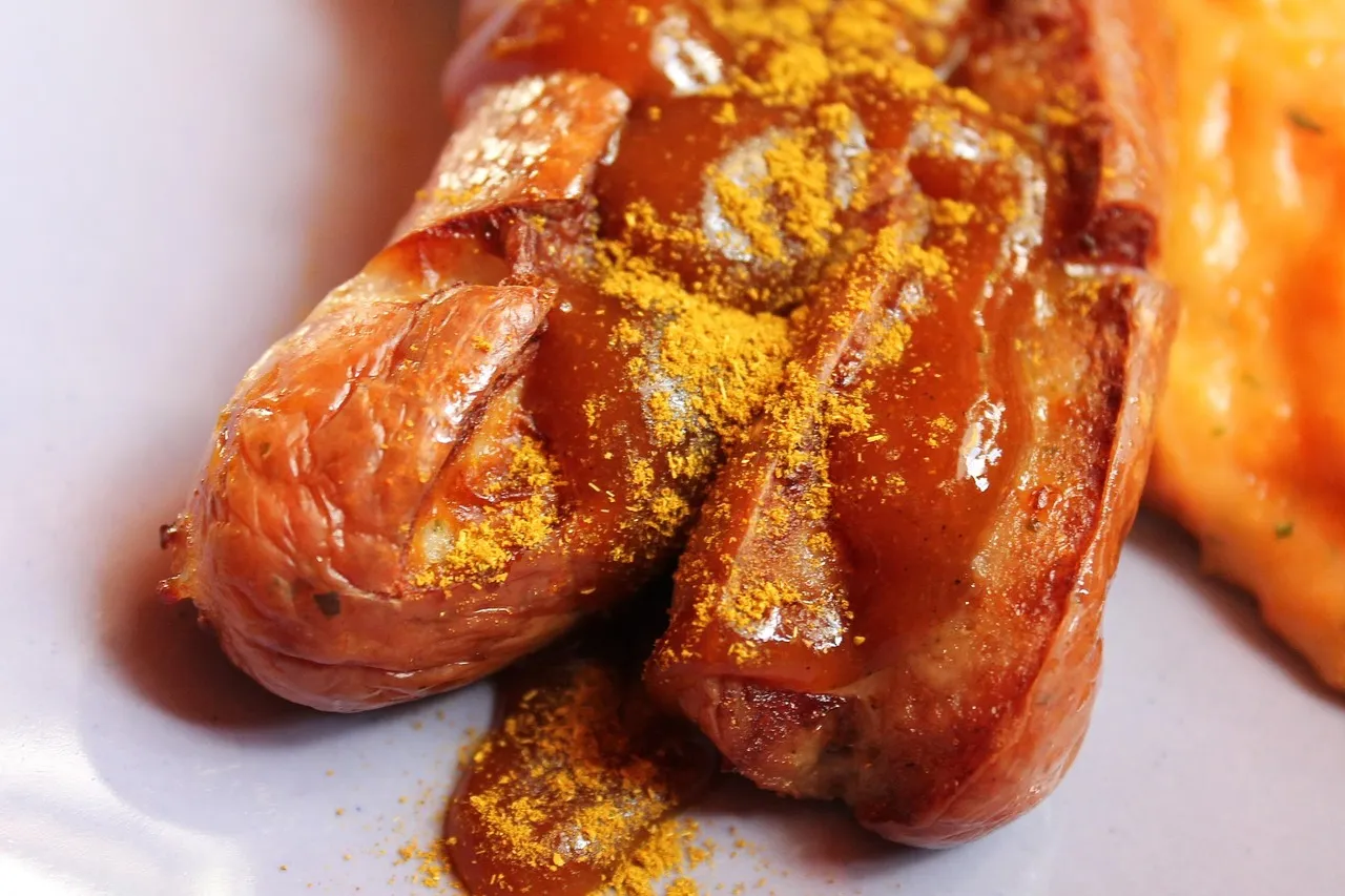 Ist Currywurst vegetarisch? (Wurst mit Curry-Ketchup)