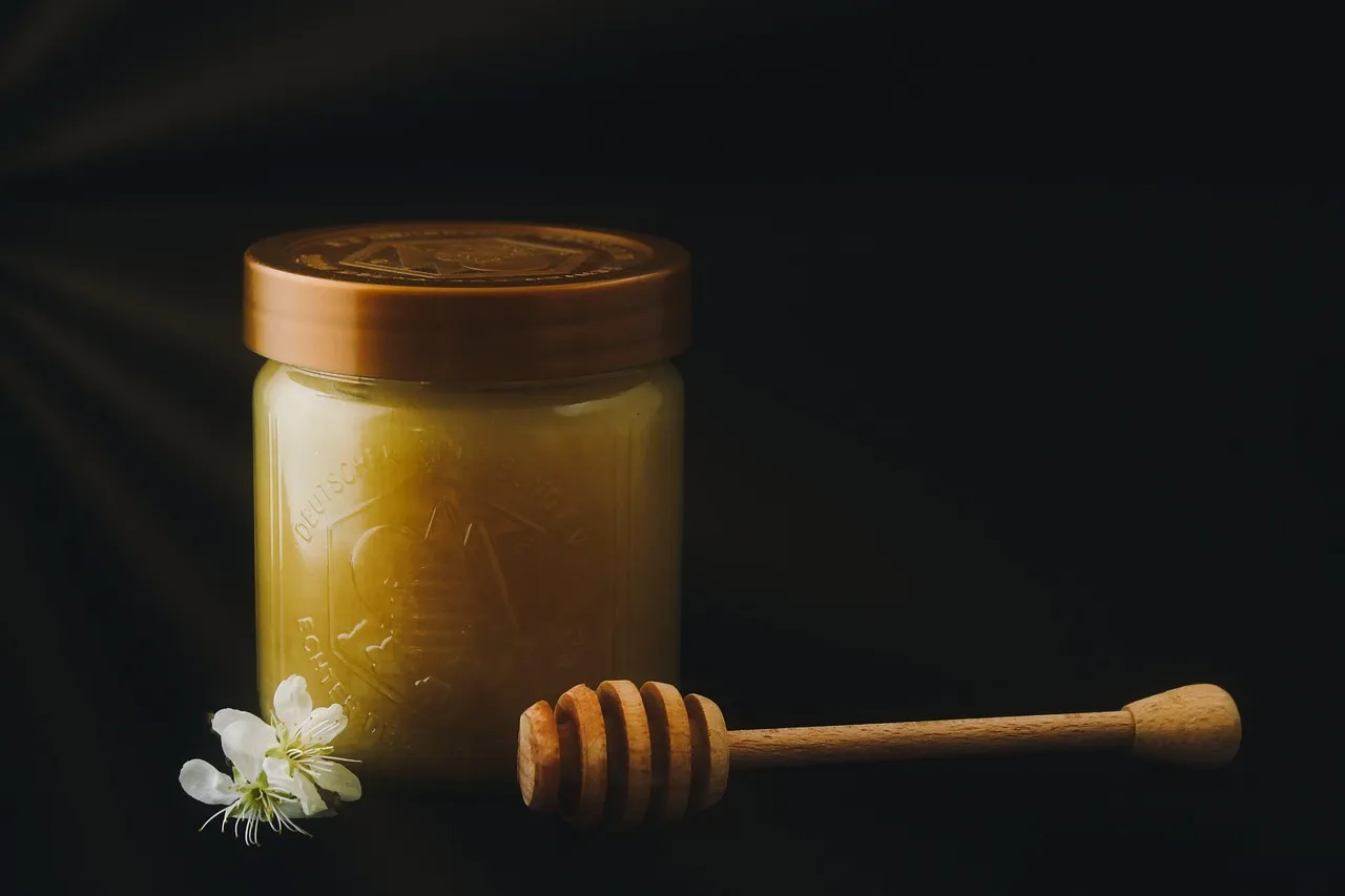 Is Honey Vegan? The Debate, Explained