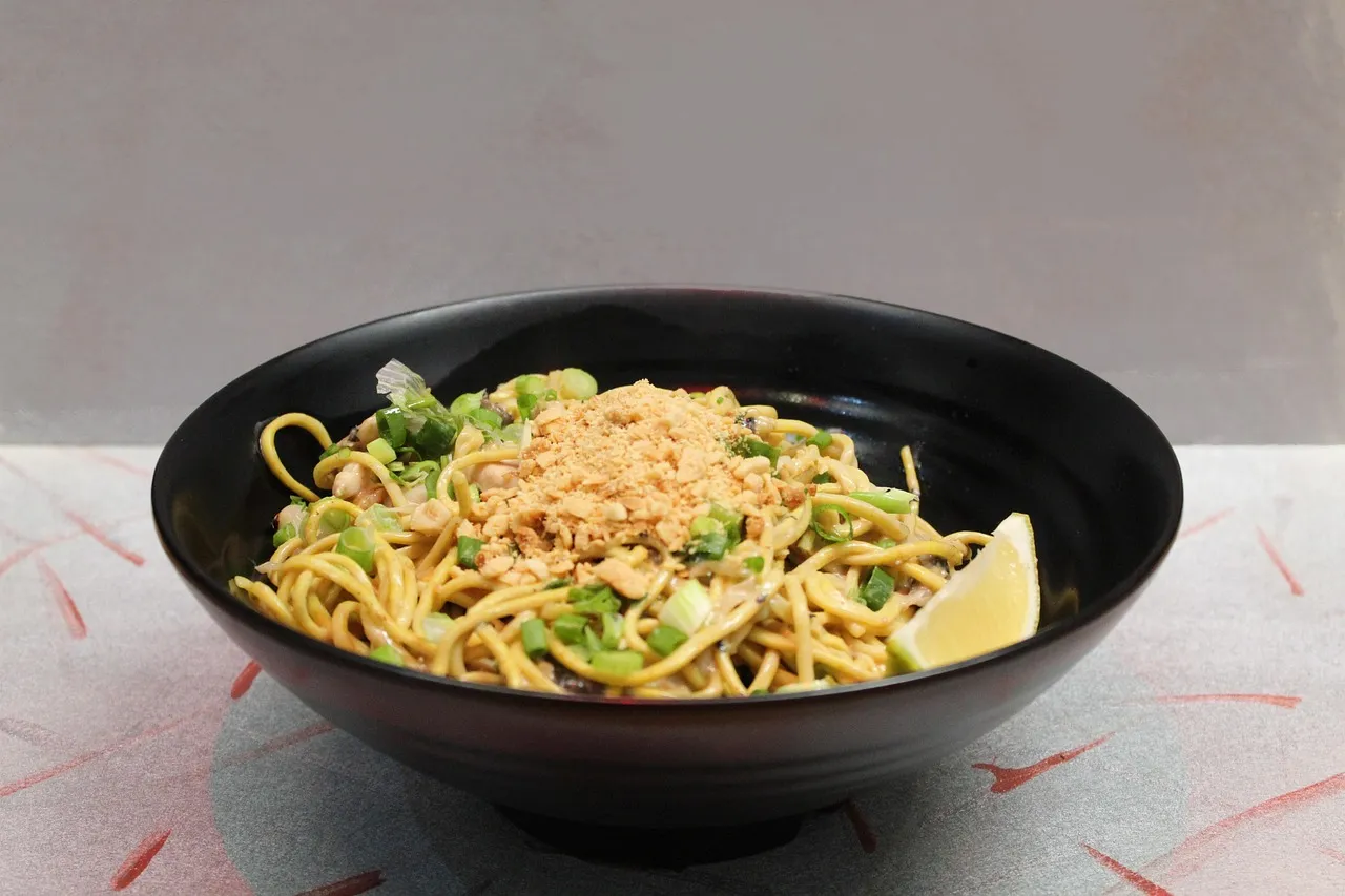 Is Pad Thai Vegetarian or Vegan? (Fish Sauce, Explained)