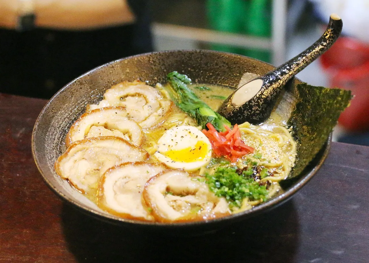 Ist Ramen vegetarisch? (Tonkotsu, Ei und Chashu)